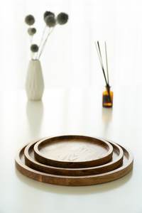 Bandeja de servicio redonda de madera de roble Juego de 3, Plato de madera, Tablero de servicio Hecho a mano Bandeja de captura refinada, bandeja de madera, - Product Image 5