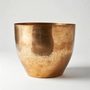 กระถางต้นไม้หรูหราชุบด้วยทองขัดเงาพร้อมประสิทธิภาพหรี่เล็กน้อยและฐานเรียวที่เหมาะสำหรับมุมห้องโถงหรือระเบียงระดับพรีเมี่ยม - Product Image 5