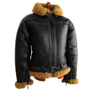 Veste en cuir de vachette pour homme de haute qualité, formelle, avec col montant et logo frontal, teinte en pièce, imperméable et écologique - Product Image 1