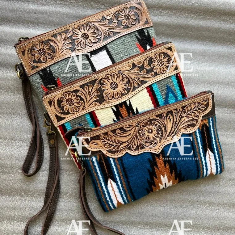 Western Style Saddled Blanket Leather Clutch Stylish Women Leather Wallets High Quality Tooled Leather Wristlet Clutch