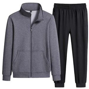 Vente en gros Nouveautés Ensembles de jogging de gymnastique pour hommes Motif solide Ensemble deux pièces avec pantalon élastique pour l'hiver Vente de survêtements grande taille - Product Image 1