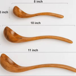 Cuchara de Sopa de Madera de Diseño de Alta Calidad con Acabado Pulido, Color Marrón - Product Image 1