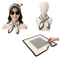 Écharpe en satin de soie à imprimé géométrique rayé, bandeau carré noir et blanc pour femmes, cravate minimaliste, bandeau pour cheveux, accessoire de mode pour sac