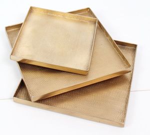 Plateau en aluminium de portion en métal fort et durable avec la surface large pour servir les articles alimentaires multiples immédiatement dans le style - Product Image 5