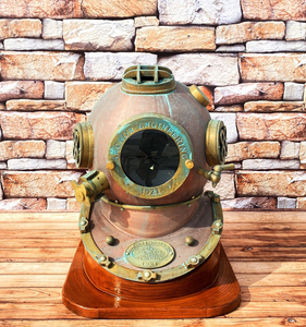 Casco DE BUCEO ANTIGUO de gran calidad - Product Image 1
