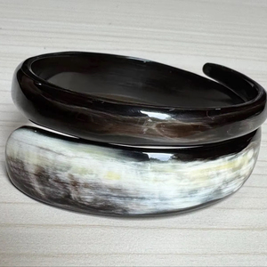 Brazaletes de Cuerno de Búfalo Natural, Joyería Artesanal de Cuerno de Búfalo - Product Image 1