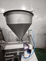 Machine automatique commerciale de remplissage de sushis, équipement de remplissage de boulettes de riz Onigiri pour ligne de production de sushis, cuisine centralisée