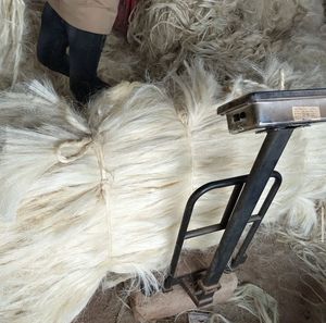 Fibra tejida no tejida de poliacrilonitrilo ignífuga y patrón crudo ecológico para aplicaciones de hilado y hormigón - Product Image 1