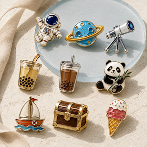 Pins de solapa de metal esmaltados personalizados, bonitos y coloridos, con diseños de dibujos animados (astronauta, panda, bebidas, barco), venta al por mayor - Product Image 2