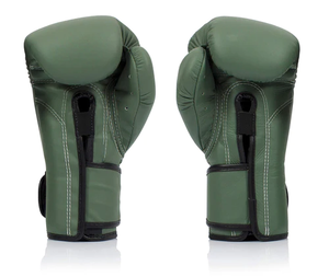Gants de boxe MMA en cuir PU avec logo personnalisé de nouvelle fabrication avec évacuation de l'humidité et fermeture pour l'entraînement - Product Image 2