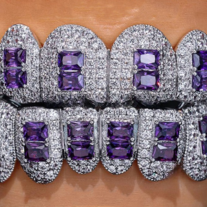 Colección exclusiva del diseñador Grillz en plata de ley 925 con diamantes de moissanita para joyas de estilo único. - Product Image 2