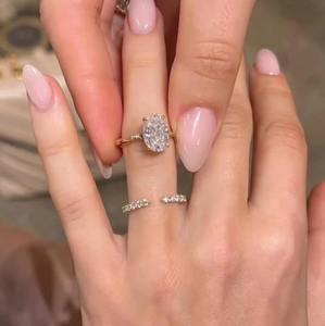 Anillo de Diamante Moissanita de Oro Sólido de 10K de Calidad Premium para Compromiso y Boda, Disponible para Suministro Mundial - Product Image 1