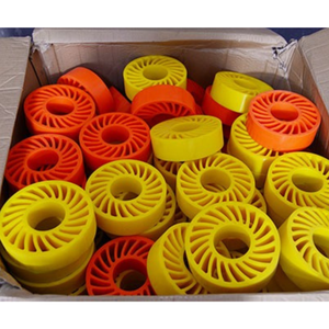 ล้อหมุนแดด PU แบบยืดหยุ่นได้อย่างราบรื่นป้องกันการบดอัดประสิทธิภาพสูงผู้ผลิตเวียดนาม - Product Image 1