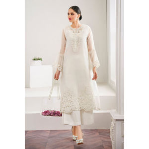 Robes ethniques de style occidental pour femmes, tendance, lavables, pour soirée décontractée, en vente, nouvelle collection de créateurs - Product Image 1