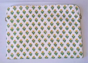 Housse pour ordinateur portable en coton matelassé faite à la main, imprimé floral en blocs, vintage, légère, imperméable, écologique, protection - Product Image 3