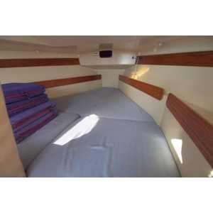 Velero Etap 22i, Dimensiones 6,78 x 2,47 m y 6,50 x 2,50 m - Product Image 1