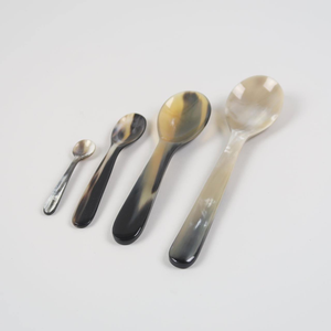 Cuchara para Comer de Cuerno de Búfalo, Estética Moderna y Limpia - Product Image 3