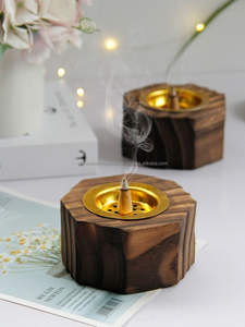 Brûleur d'encens rustique fabriqué à la main attrape-cendres en bois d'acacia encensoir en bois naturel pour usage religieux porte-encens fait main - Product Image 5