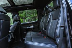 2022 Ford F-250 Super Duty Mega Rexx Mega Raptor 4x4 Essence faible kilométrage - Product Image 2