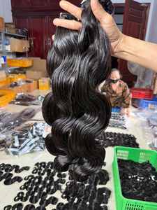 Cabello Indio Virgen Remy Natural Negro Ondulado Rizado Hecho a Mano Suave Liso con Doble Trama a Máquina Precio de Fábrica al Por Mayor - Product Image 4