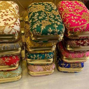 Bolso de Mano de Novia de Alta Calidad para Fiestas Nocturnas, Bordado a Mano, Diseño de Lentejuelas, Disponible en Grandes Cantidades - Product Image 1