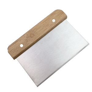 Hot Bán Đa Chức Năng Thép Không Gỉ Bột <span class=keywords><strong>Scraper</strong></span> Cutter Vòng Gỗ Xử Lý Pastry <span class=keywords><strong>Scraper</strong></span> Với Baking Công Cụ Cho Mat Bột - Product Image 3