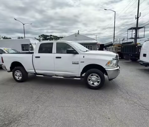 Camioneta RAM 2500 4x4 Usada, Año 2018, Cabina Doble, Gasolina, Ideal para Contratistas de Construcción, Entrega a Exportación - Product Image 2
