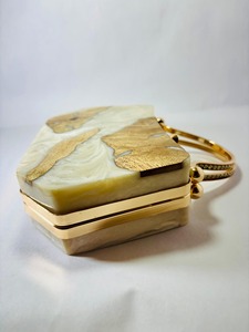 Clear Epoxy Resin Clutch Purse with Pearl Chains Pressed Flowers Handmade Accessory for Weddings <b>Proms</b> <b>Parties</b> - Product Image 3