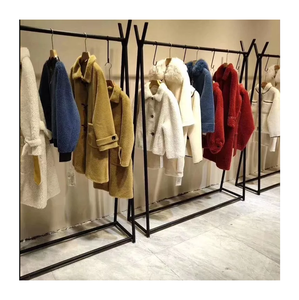 Abbigliamento e Scarpe Usati di Alta Qualità in Vendita, Taglie Miste per Adulti, Poliestere / Cotone - Product Image 4