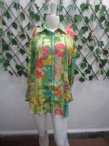 Fashionable Casual Tunic <b>Kurti</b> for Ladies with Modern Prints and Breathable Material for Everyday Fashion Carrying - Product Image 3