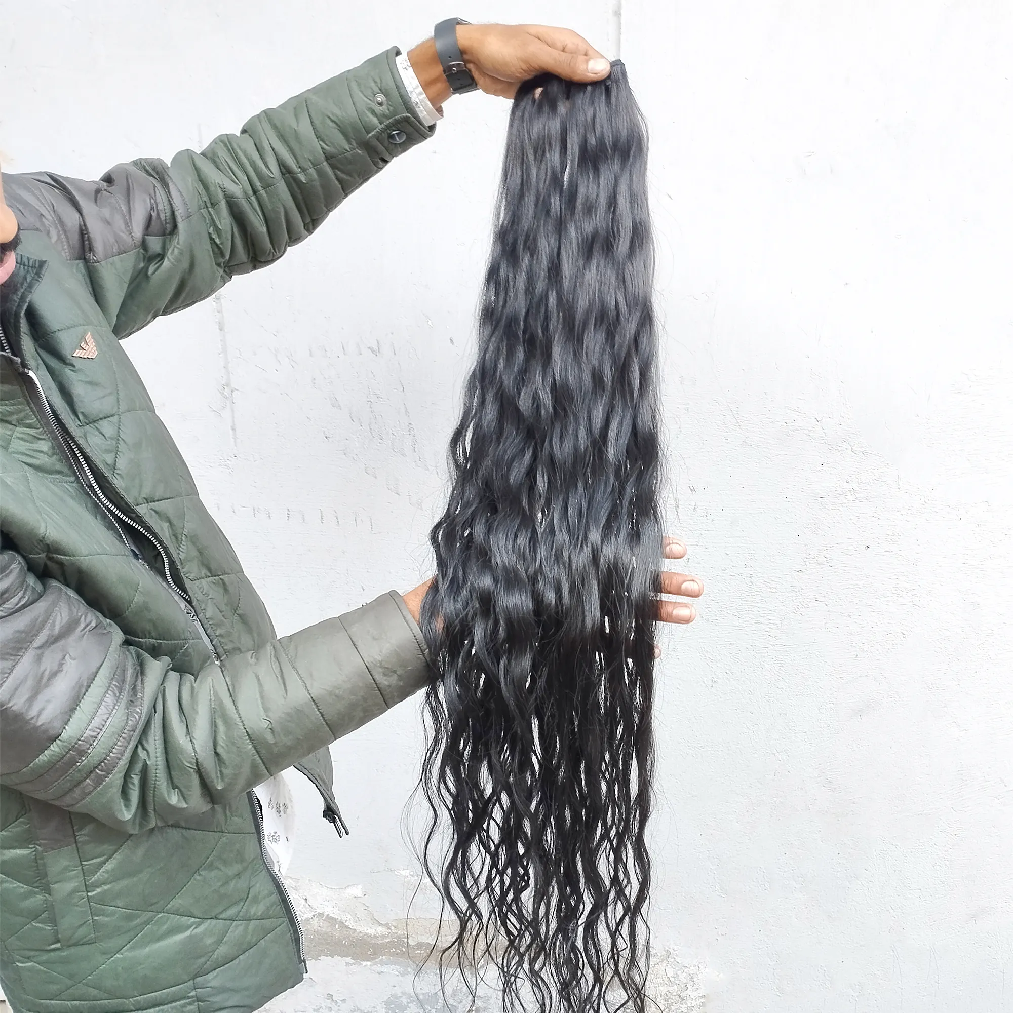 Cabelo cru único donor cabelo indiano, pacotes de cutículas alinhadas sem processado, macio e seda, sem emaranhamento, cabelo ondulado reto