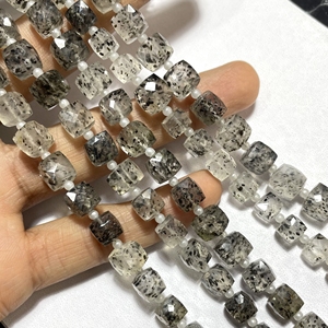 7-8MM Blanc Dot Quartz Facettes Boîte Forme Perles Calibré Carré Pierre Précieuse pour la Fabrication de Bijoux - Product Image 2