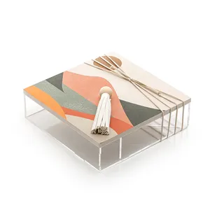 Boîte à bonbons élégante de style dôme en métal doré avec base ronde en bois, parfaite pour les chocolats, les bonbons et les cadeaux de mariage - Product Image 2