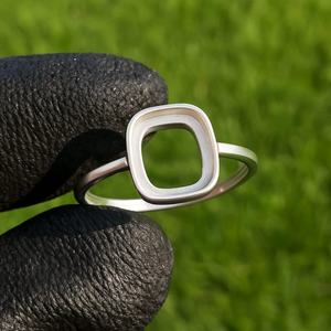 Anillo de ajuste de bisel en blanco con forma de cojín de 8mm de Plata de Ley 925 sólida para mujer, ajuste de piedra, fabricantes de joyería al por mayor - Product Image 1