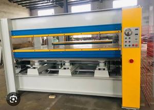 Máquina de Prensa de Láminas de Plástico Reciclado Automática Industrial DIVINE MACHINERY SOLUTION, Bomba de Motor, Combinación Caliente/Frío, Alto Ahorro de Energía - Product Image 3