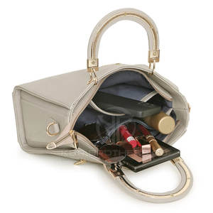 Sac à main à bandoulière à la mode pour dames avec sangle réglable pour tenue décontractée de tous les jours élégant sac à main en cuir pour dames - Product Image 6