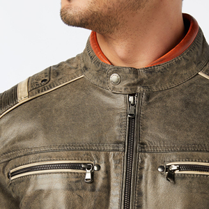 Veste en cuir professionnelle pour homme en toile de peau de mouton enduite, col montant long et fin, broderie logo sur le devant, OEM/ODM - Product Image 4