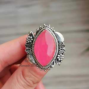 แหวนหยกสีชมพู เงินแท้ 925 ประดับพลอยทรงมาร์คีส์ งานแฮนด์เมดลายดอกไม้ - Product Image 1