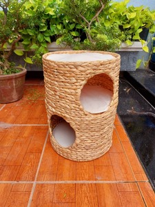 Lit pour animaux de compagnie en jacinthe d'eau de haute qualité, structure durable faite à la main avec coussin doux inclus - Product Image 6