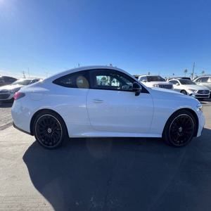 Mercedes-Benz CLE 300 4MATIC 2024 Usado en Excelentes Condiciones - Product Image 2