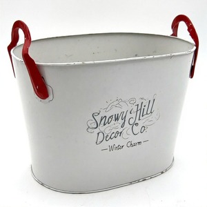 Planteur de lanterne de neige fabriqué en métal vintage idéal pour exposer des arbres de fleurs de Noël et des accents de jardin festifs - Product Image 4