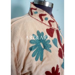 Chaqueta Acolchada de Invierno Personalizable con Bordado para Mujer, Hecha a Mano con Tela Cotrise, Cierre de Botones, Diseño Transpirable de Manga Larga - Product Image 1