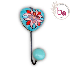 Crochet mural en forme de cœur en céramique Aqua Flower fabriqué à la main Porte-clés - Product Image 1