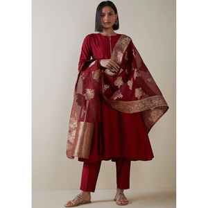 Ensemble traditionnel afghan pour femmes, 3 pièces : kurta, pantalon et dupatta - Product Image 1