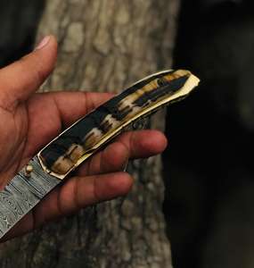 Couteaux pliants portables faits à la main en gros pour le camping, la survie et le bushcraft, couteau de poche personnalisé fait à la main avec manche en bois de cerf - Product Image 6