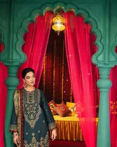 Costume traditionnel punjabi, tenue pakistanaise et indienne, kurta pyjama avec dupatta par WS INTERNATIONAL - Product Image 1