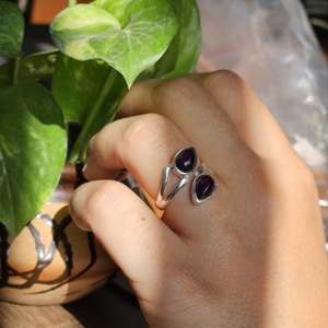 Bague en argent réglable avec goutte d'améthyste unisexe meilleur cadeau pour Noël mariage fiançailles ou fête bague cabochon violet - Product Image 2