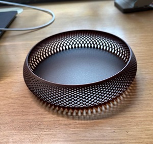 Coupe Travail Noir Bol Décoratif Pièce Artisanale Unique Pour Décoration D'événement Modeste Salon Table Basse Ou Affichage De Bureau - Product Image 1