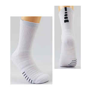 Personnaliser Chaussettes d'athlètes en coton respirant pour hommes Chaussettes de sport à la cheville rembourrées avec logo personnalisé pour hommes - Product Image 4