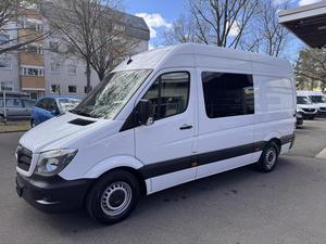 Nueva Ford Transit con rampa para silla de ruedas, aire acondicionado, transmisión automática, motor de combustión interna Euro6d, potencia de 96 kW (131 hp) - Product Image 2